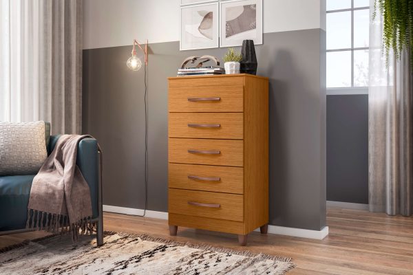 cómoda con 5 cajones, cómoda moderna, mueble de almacenamiento, cómoda con correderas metálicas, cómoda con manijas metalizadas, cómoda en cinamomo, cómoda en Color Flex, organización de habitación, cómoda para ropa, mueble de dormitorio.