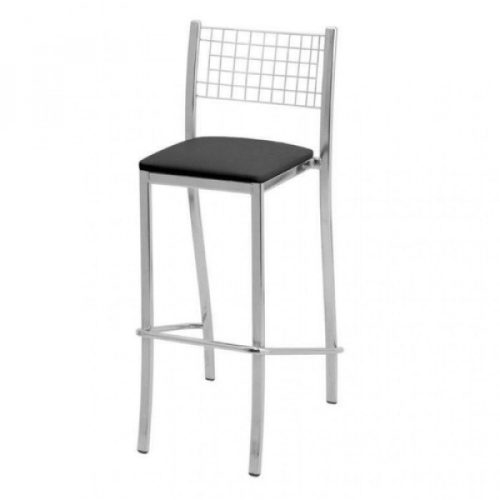 Butaca alta Lisiane cromada Movelmax con asiento negro y respaldo de rejilla
