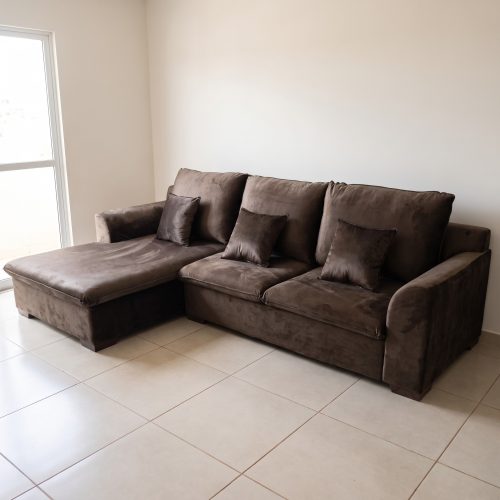 sofa-con-chaise-chocolate-living-rincon-paraguay-1.jpeg sofá con chaise chocolate living RINCÓN Paraguay