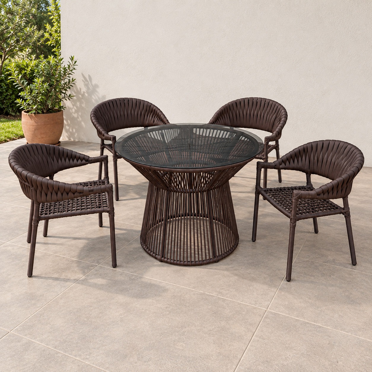 Juego exterior Tulum: 4 sillas de cuerda náutica alrededor de la mesa alta de vidrio